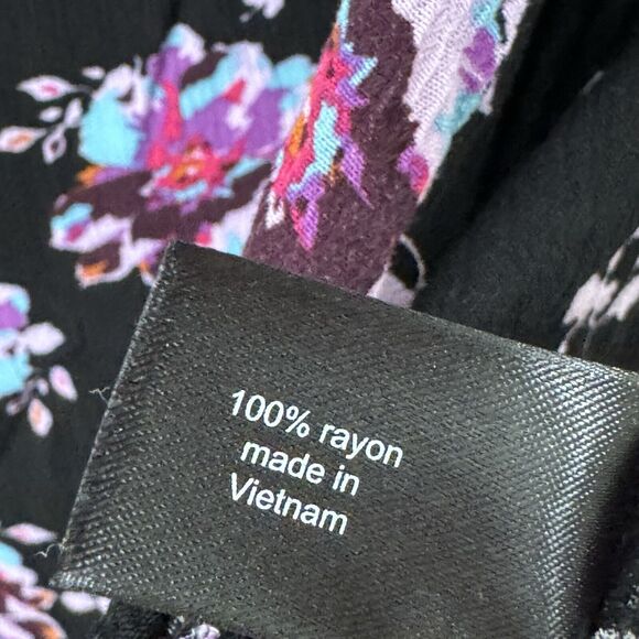 Lane Bryant Blouse Top Womens Size 22 Floral Flare Sleeve Hem Black Pink - Picture 9 of 10